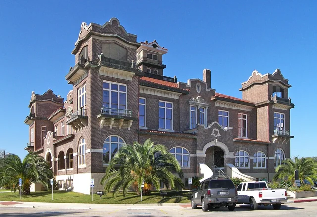 Atascosa County courthouse reference photograph