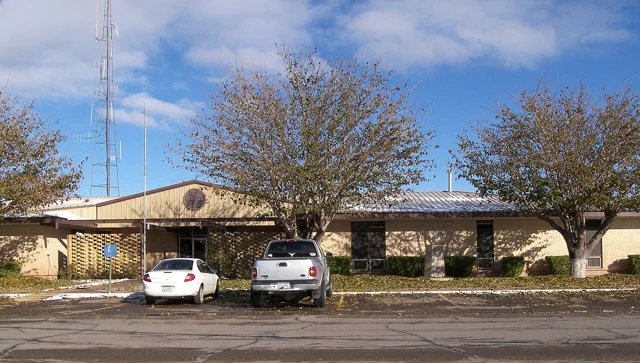 Culberson County courthouse reference photograph
