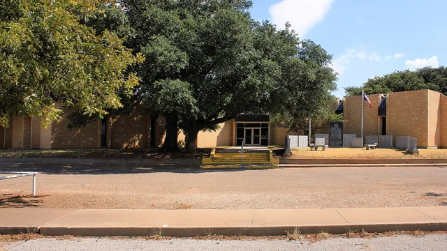Fisher County courthouse reference photograph