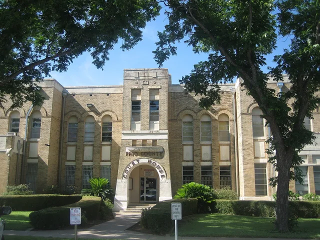 Frio County courthouse reference photograph