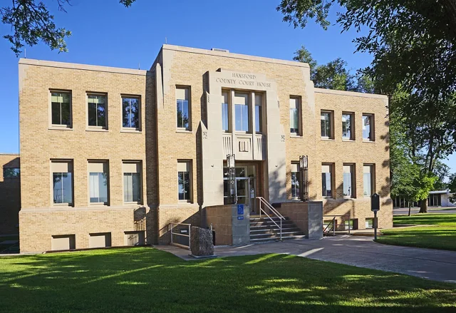 Hansford County courthouse reference photograph