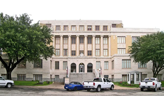 Hunt County courthouse reference photograph