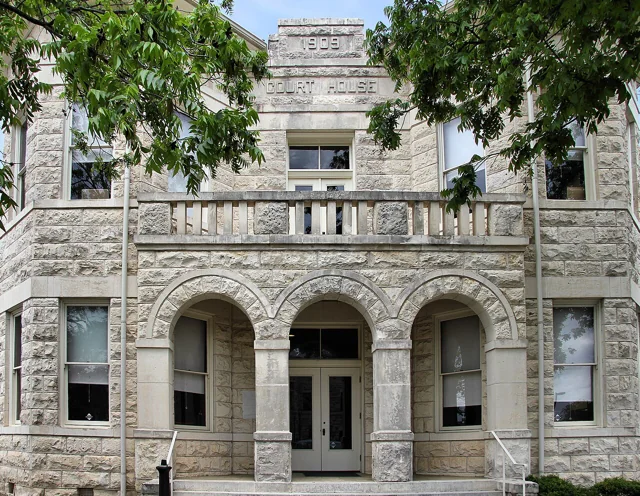 Kendall County courthouse reference photograph