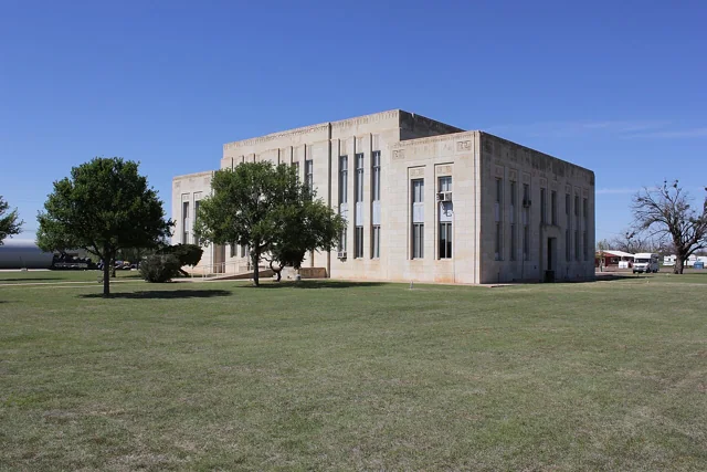 Knox County courthouse reference photograph