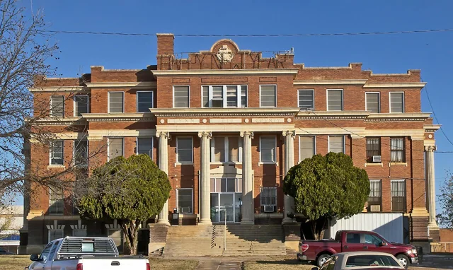 Lynn County courthouse reference photograph