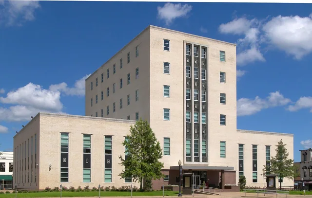 Smith County courthouse reference photograph