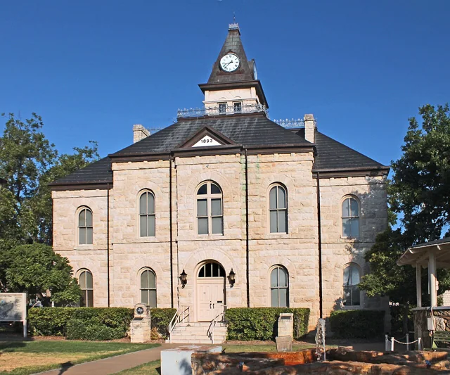 Somervell County courthouse reference photograph