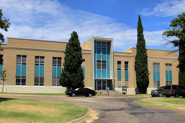 Upton County courthouse reference photograph